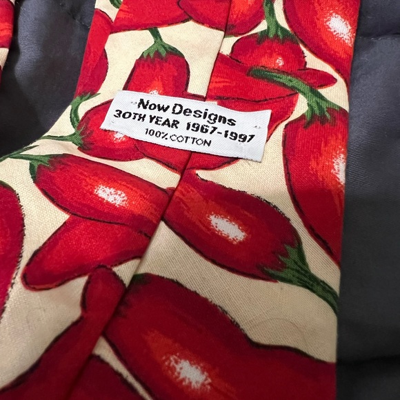Now Designs 30th year Red Chili Peppers Tie - Picture 7 of 7